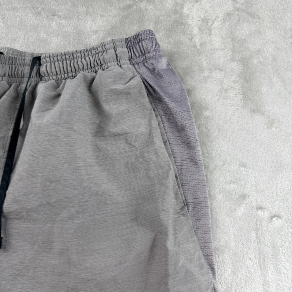 Nike Dri-FIT Grey Running Shorts Men's S‎ Small Activewear Athletic Gym Training